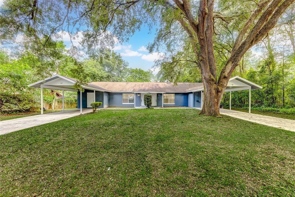 Photo of 1417 NE 38th Street, Ocala, FL 34479 (MLS # OM719127)