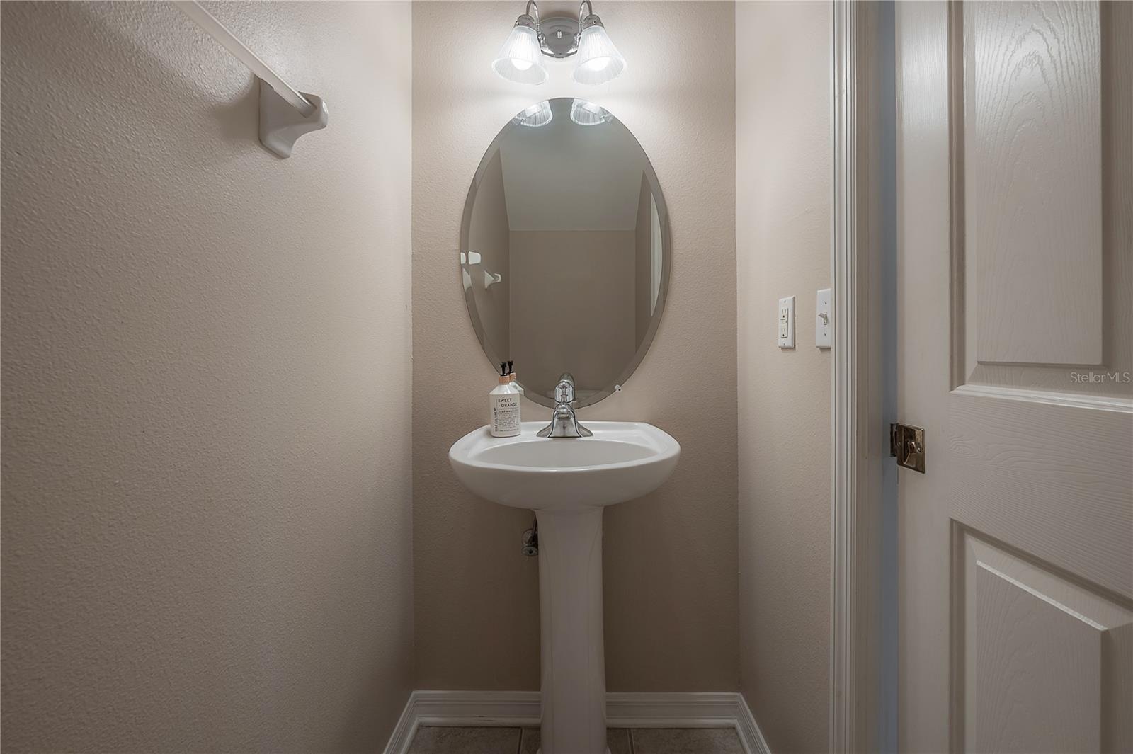 ELIZABETH COURT TWNHMS - Residential