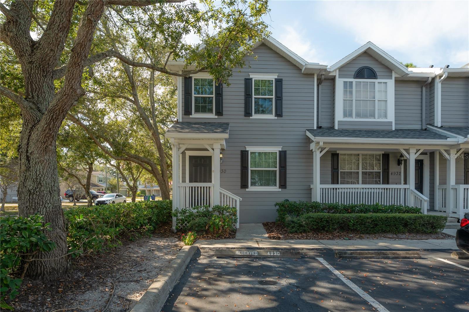 ELIZABETH COURT TWNHMS - Residential