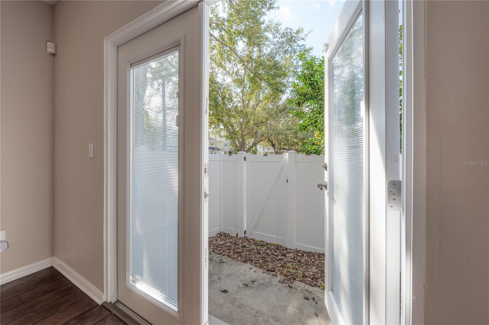 ELIZABETH COURT TWNHMS - Residential