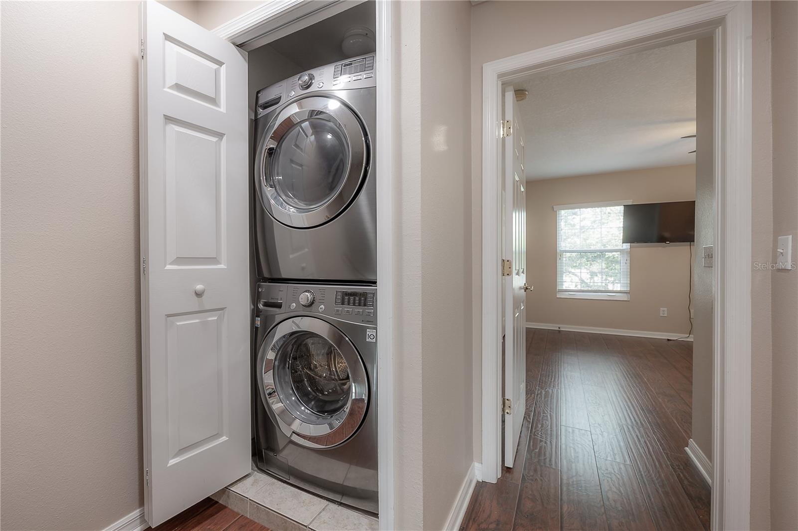 ELIZABETH COURT TWNHMS - Residential