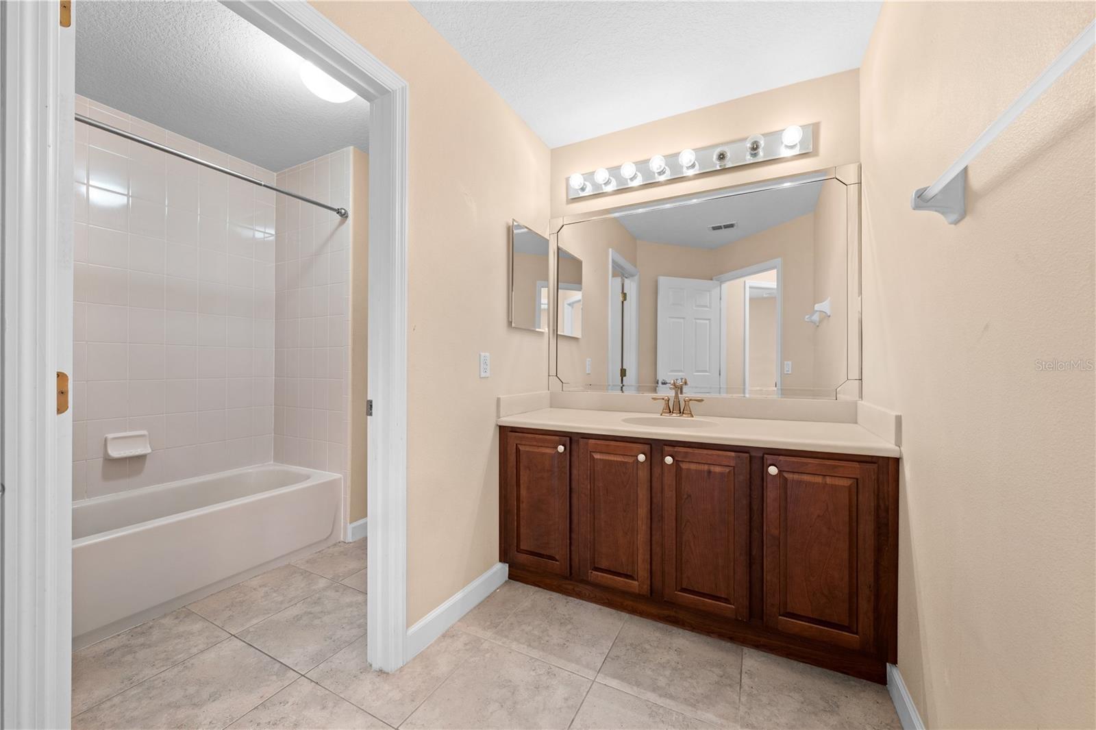 SANCTUARY AT SOUTH TOWN - Residential