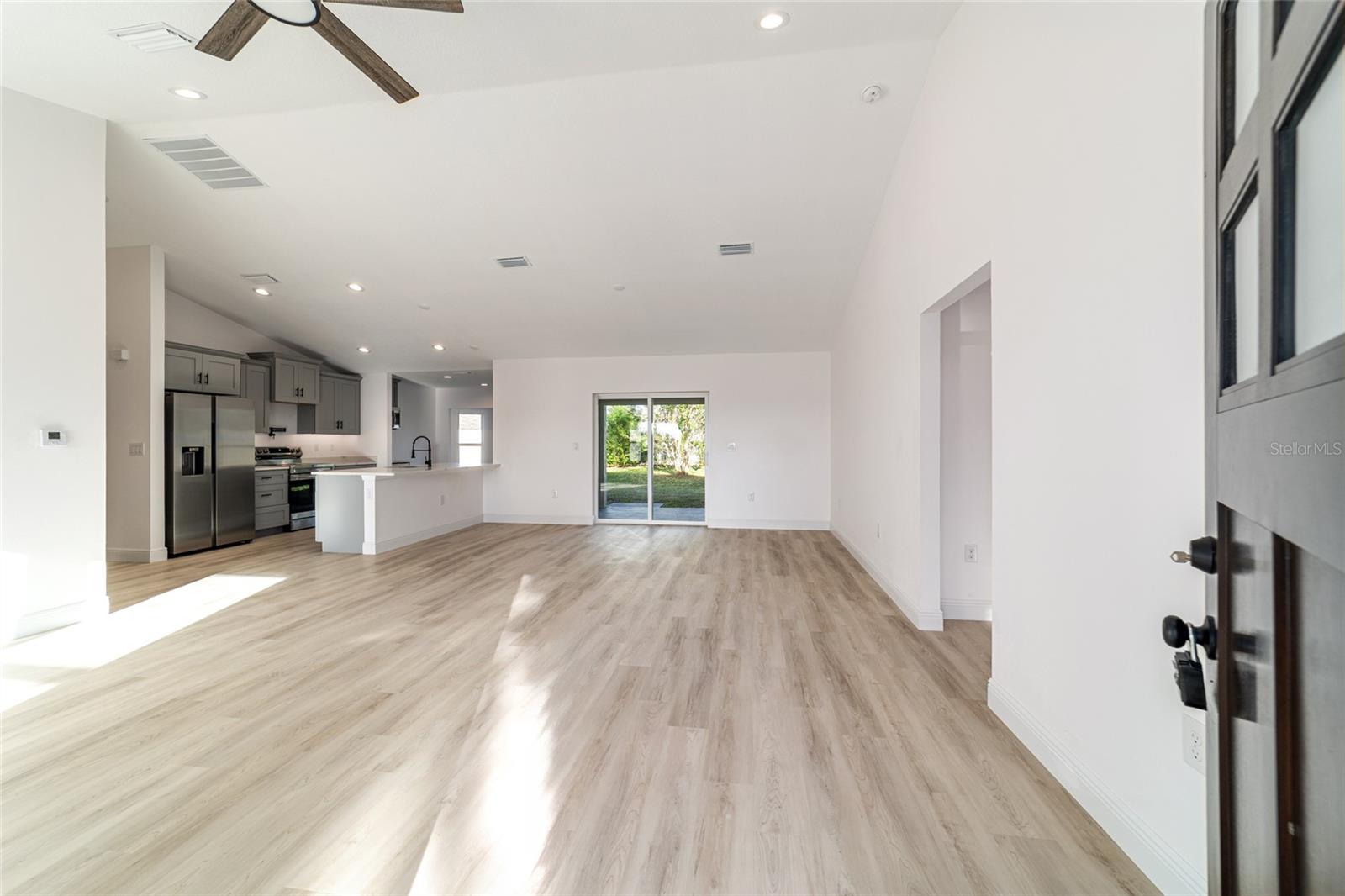 8835 SW 52ND COURT