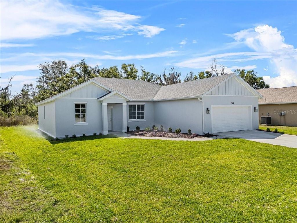 Photo of 4502 Fairway Oaks Drive, Mulberry, FL 33860 (MLS # L4941731)