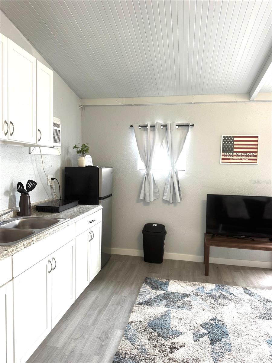 CITY OF ZEPHYRHILLS - Residential Lease