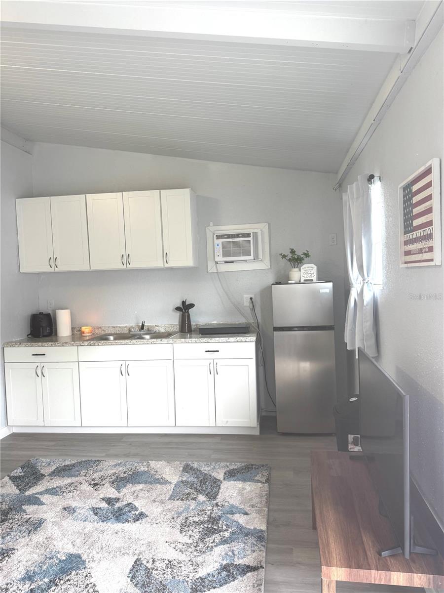 CITY OF ZEPHYRHILLS - Residential Lease