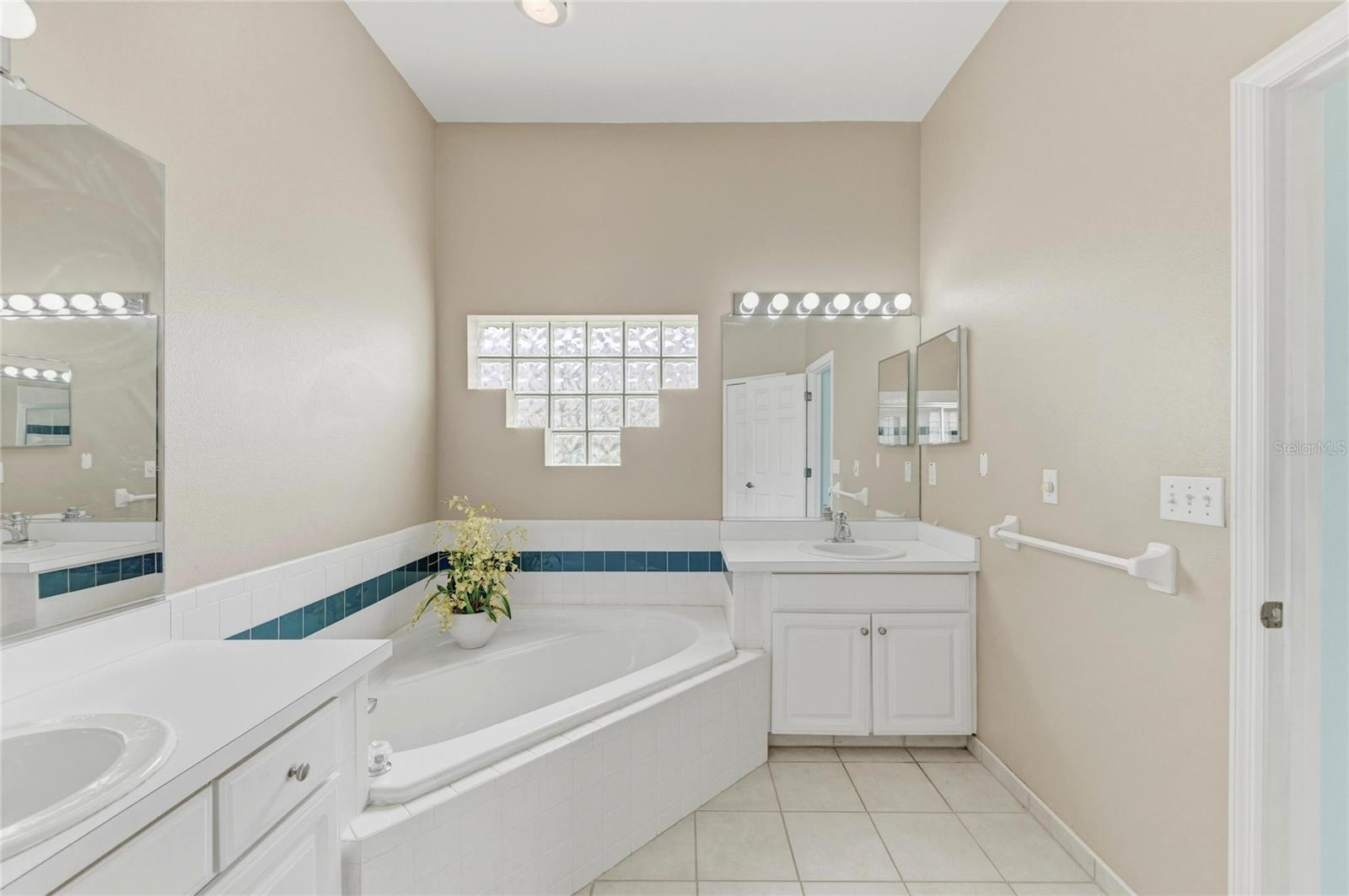 GLENN LAKES PH 1B - Residential