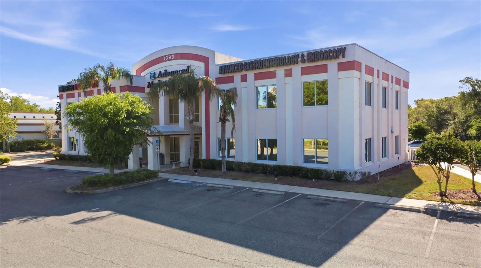 PINES REP - Commercial Lease