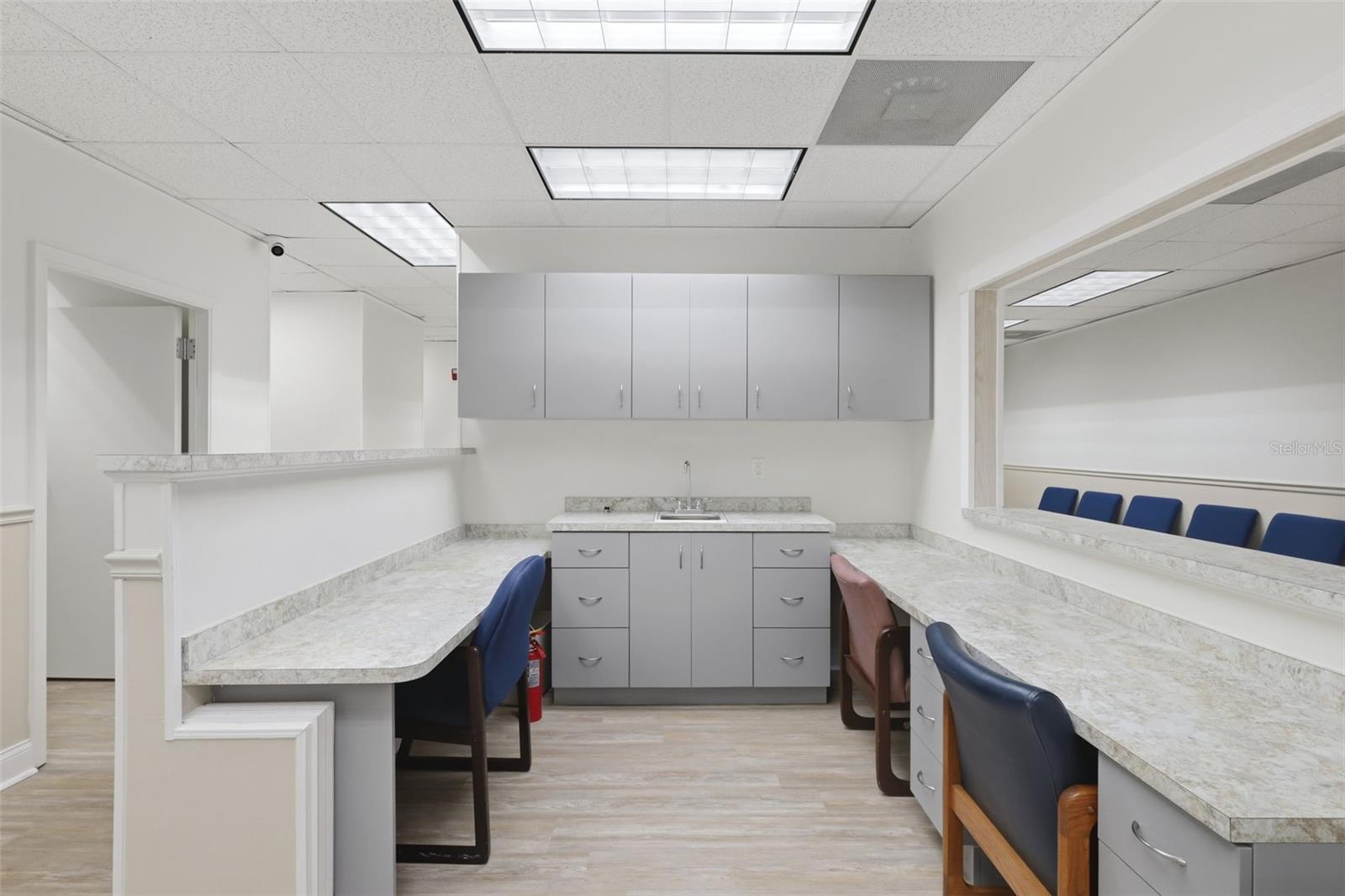 PINES REP - Commercial Lease