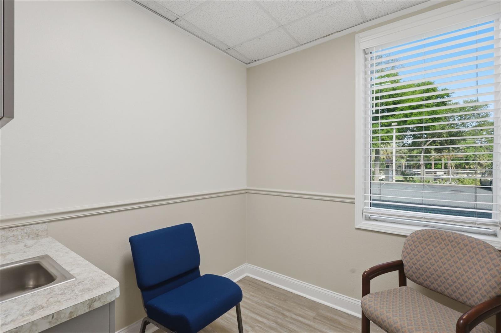 PINES REP - Commercial Lease