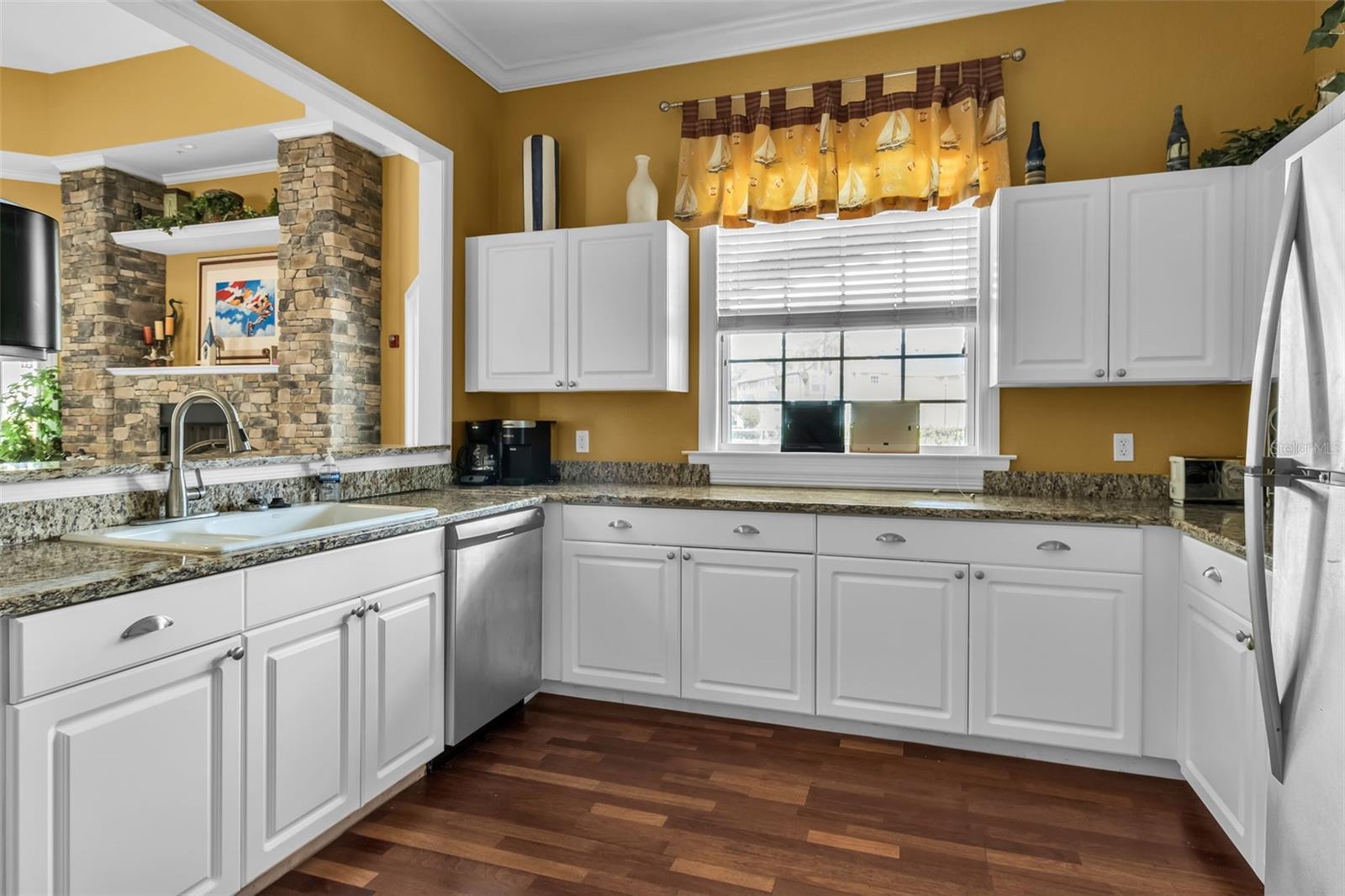 ADMIRALS WALK - Residential