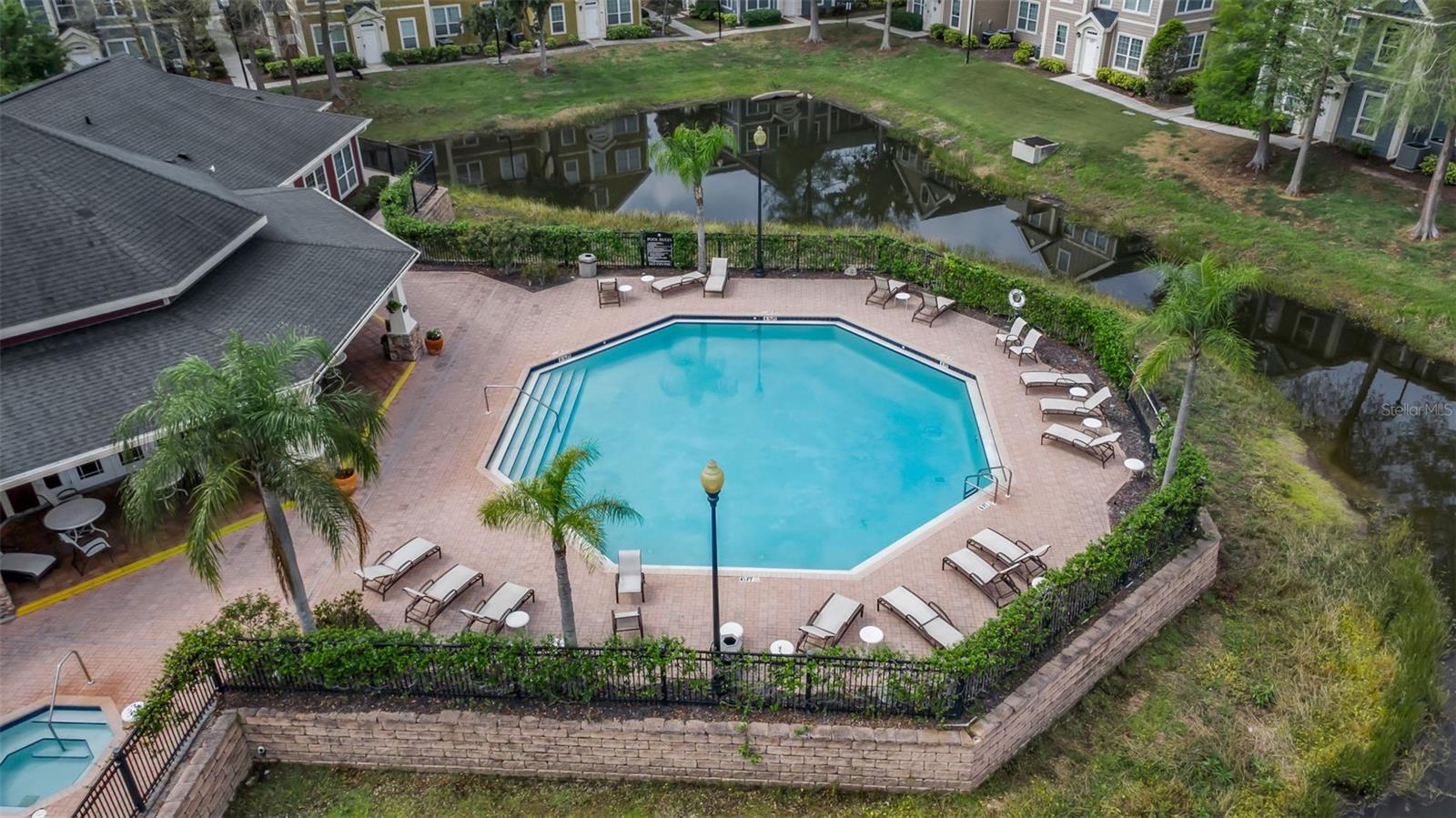 ADMIRALS WALK - Residential