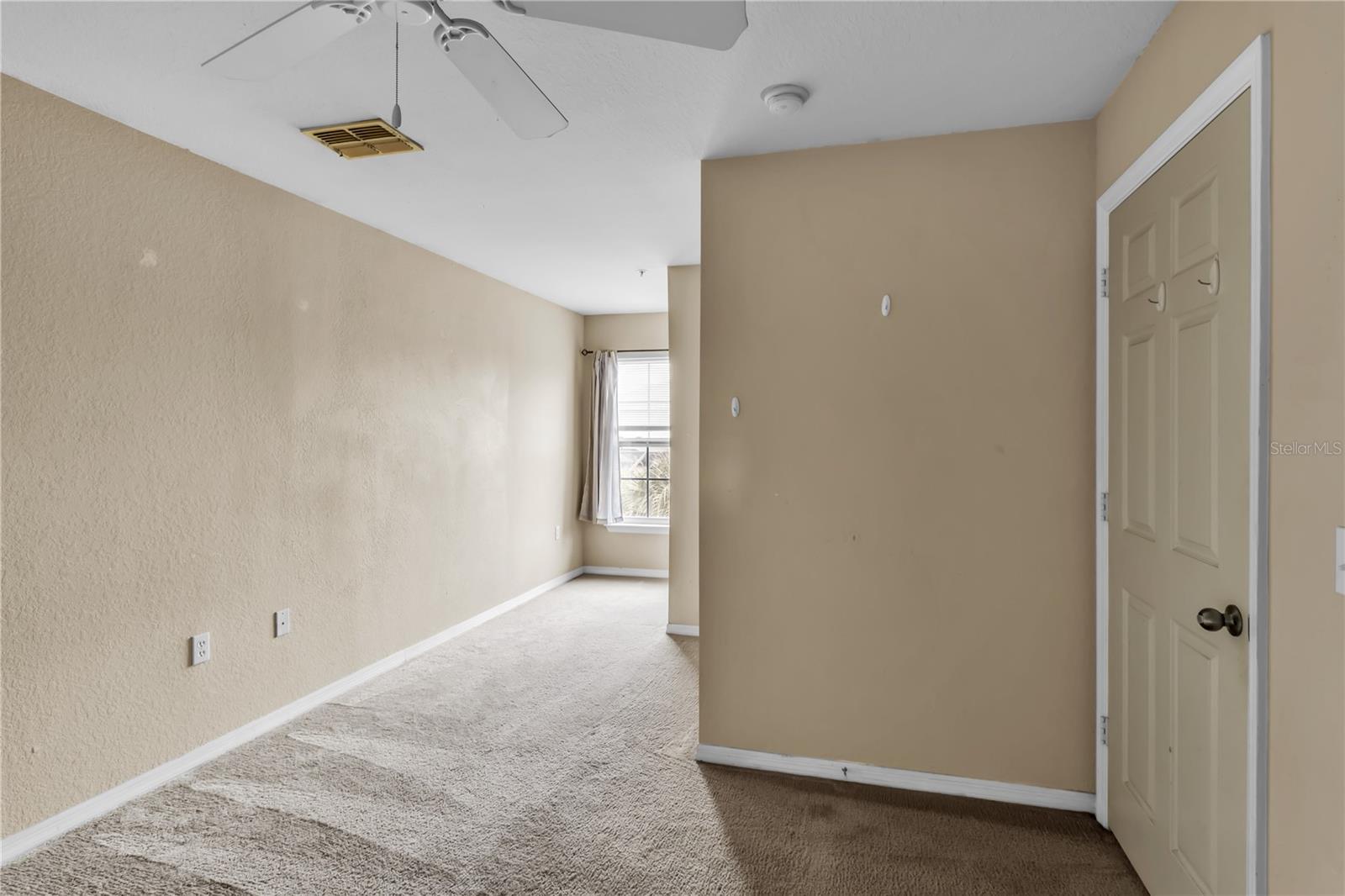 ADMIRALS WALK - Residential