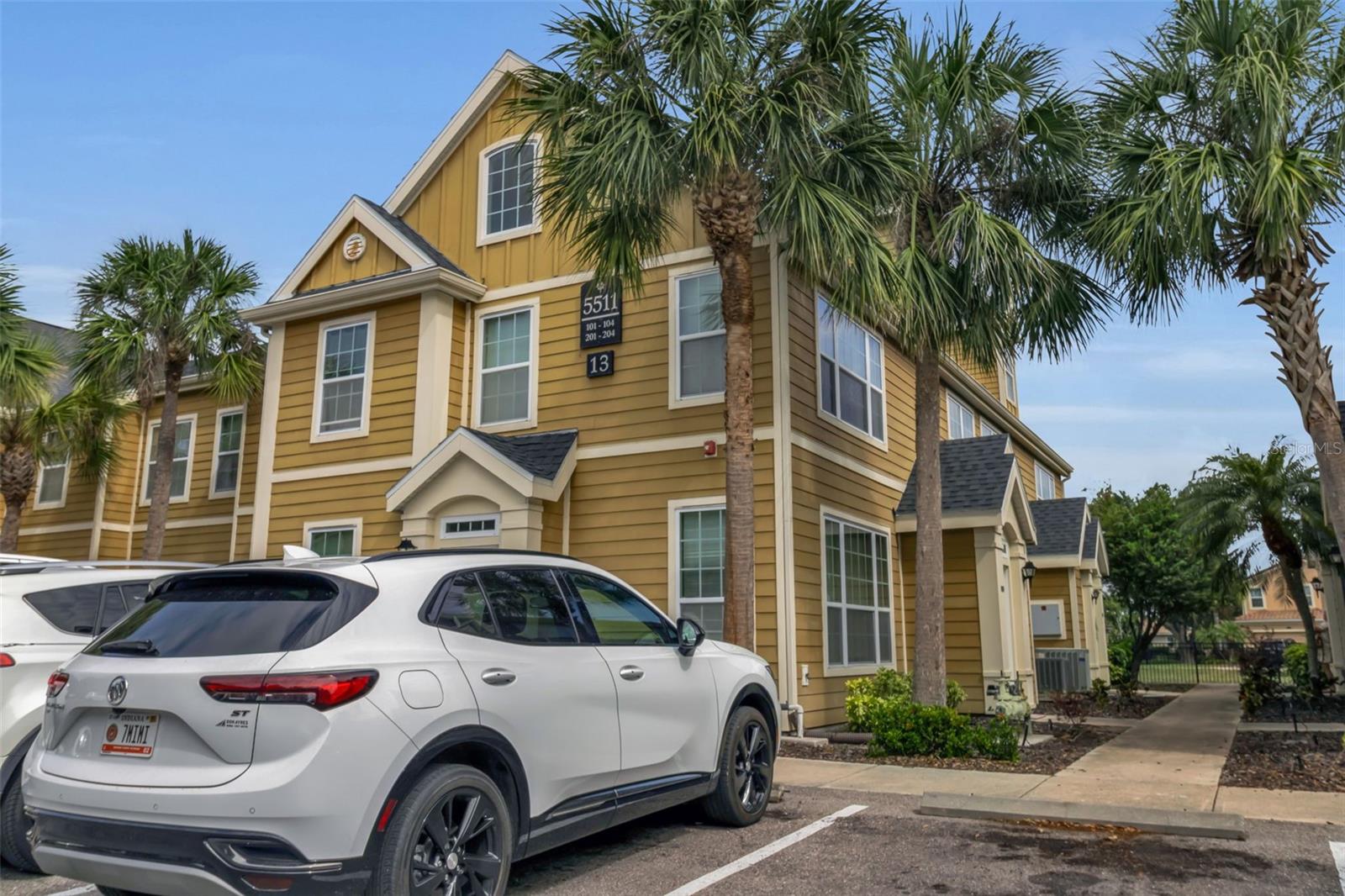 ADMIRALS WALK - Residential