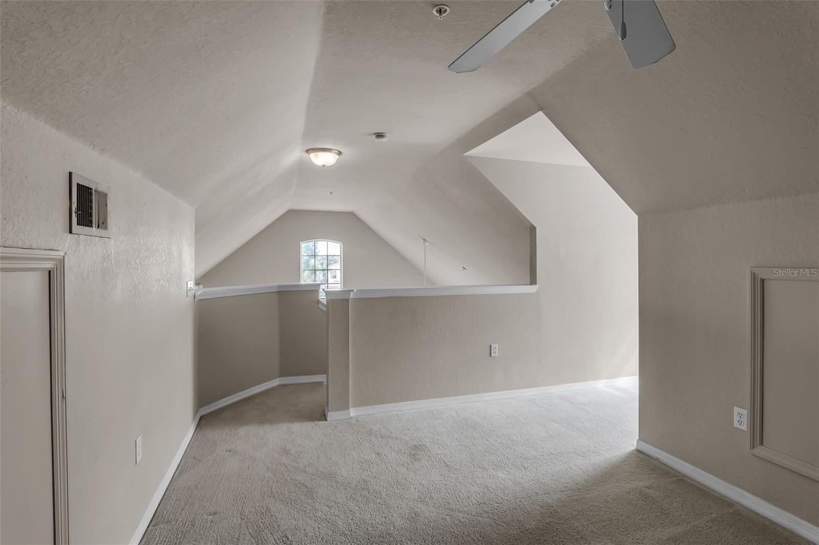 ADMIRALS WALK - Residential