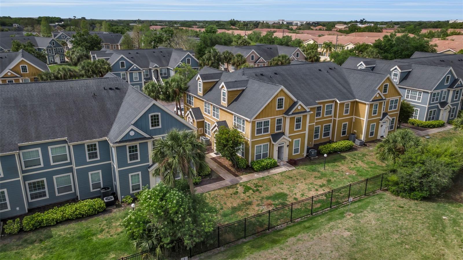 ADMIRALS WALK - Residential