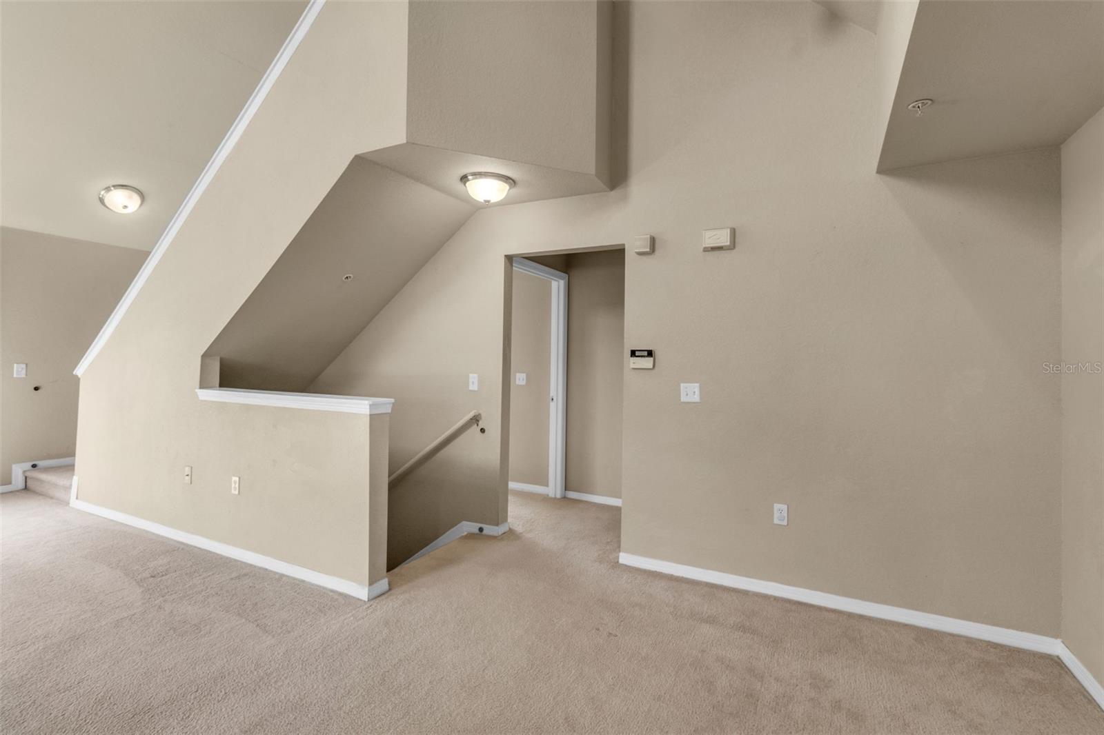 ADMIRALS WALK - Residential