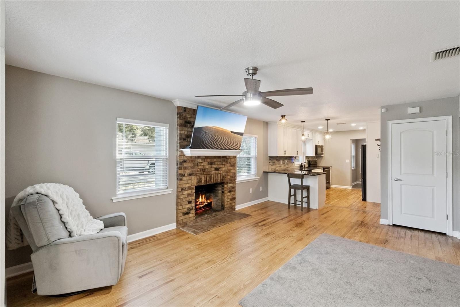 PINE CASTLE PARK - Residential