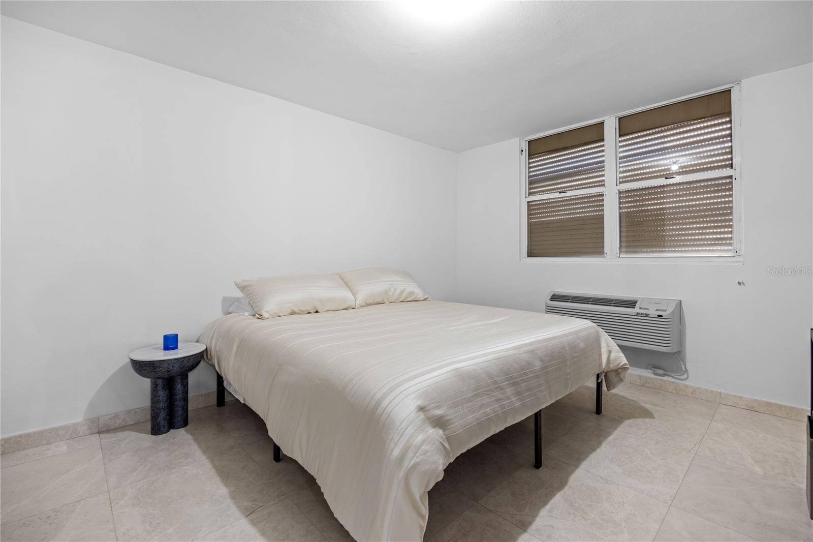 VILLA CAPARRA PLAZA - Residential