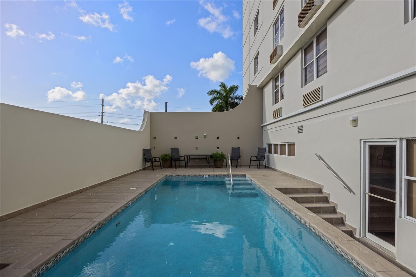 VILLA CAPARRA PLAZA - Residential