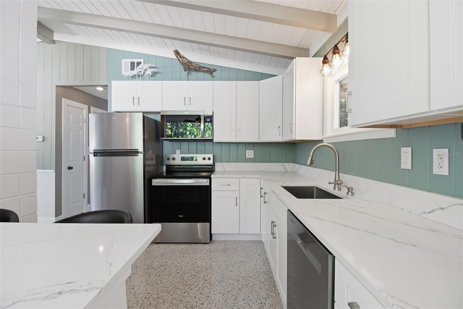 OCEAN BEACH - Residential