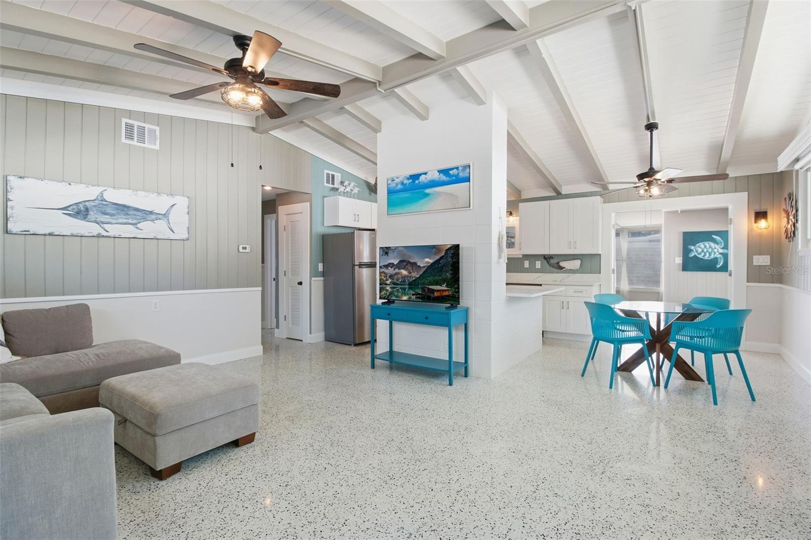 OCEAN BEACH - Residential