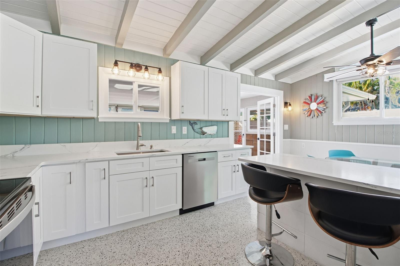 OCEAN BEACH - Residential