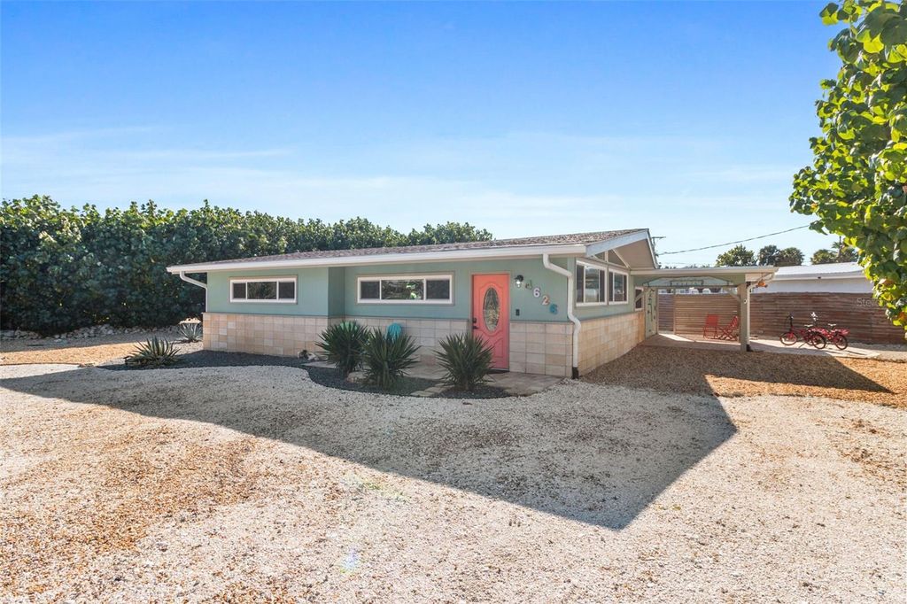 Photo of 4626 Gleason Avenue, Sarasota, FL 34242 (MLS # A4680372)