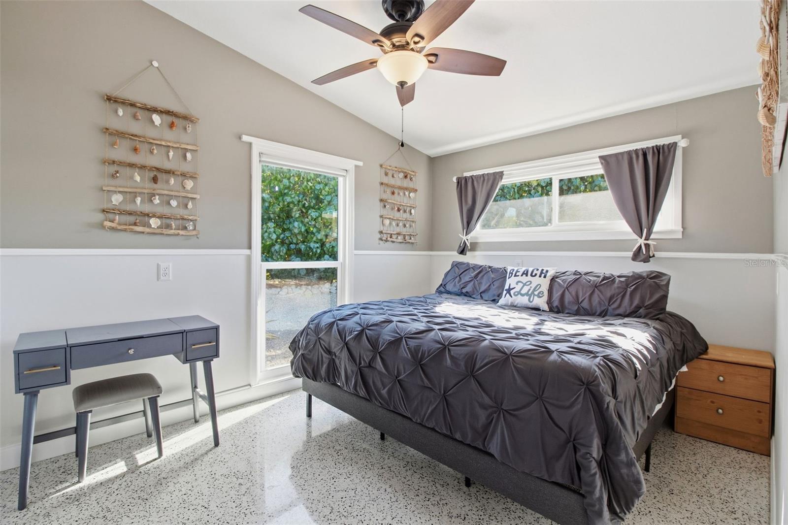 OCEAN BEACH - Residential