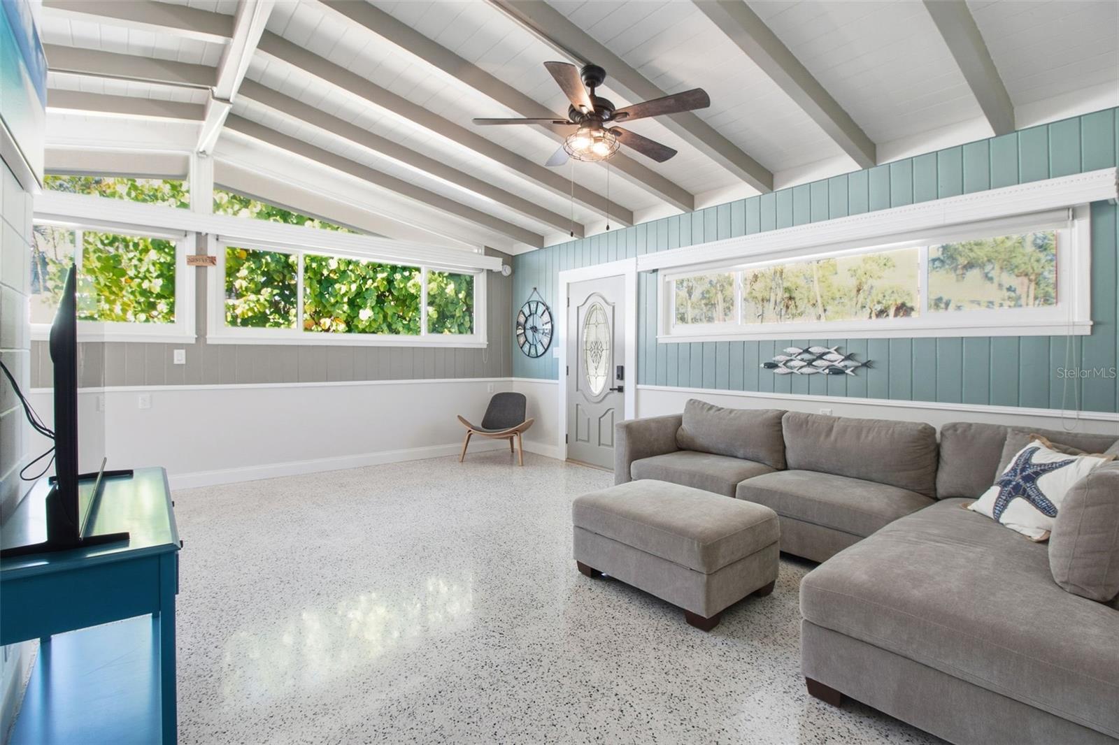 OCEAN BEACH - Residential