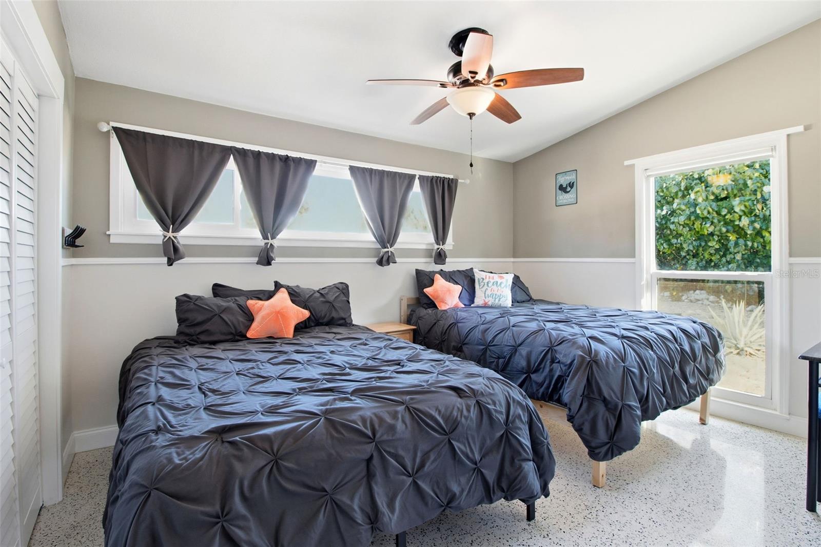 OCEAN BEACH - Residential