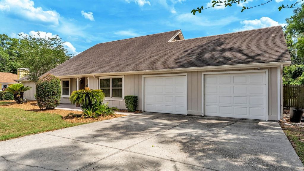 Photo of 3210 Dove Lane, Mulberry, FL 33860 (MLS # L4961666)