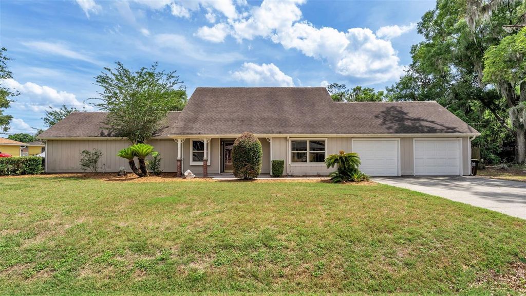 Photo of 3210 Dove Lane, Mulberry, FL 33860 (MLS # L4961666)