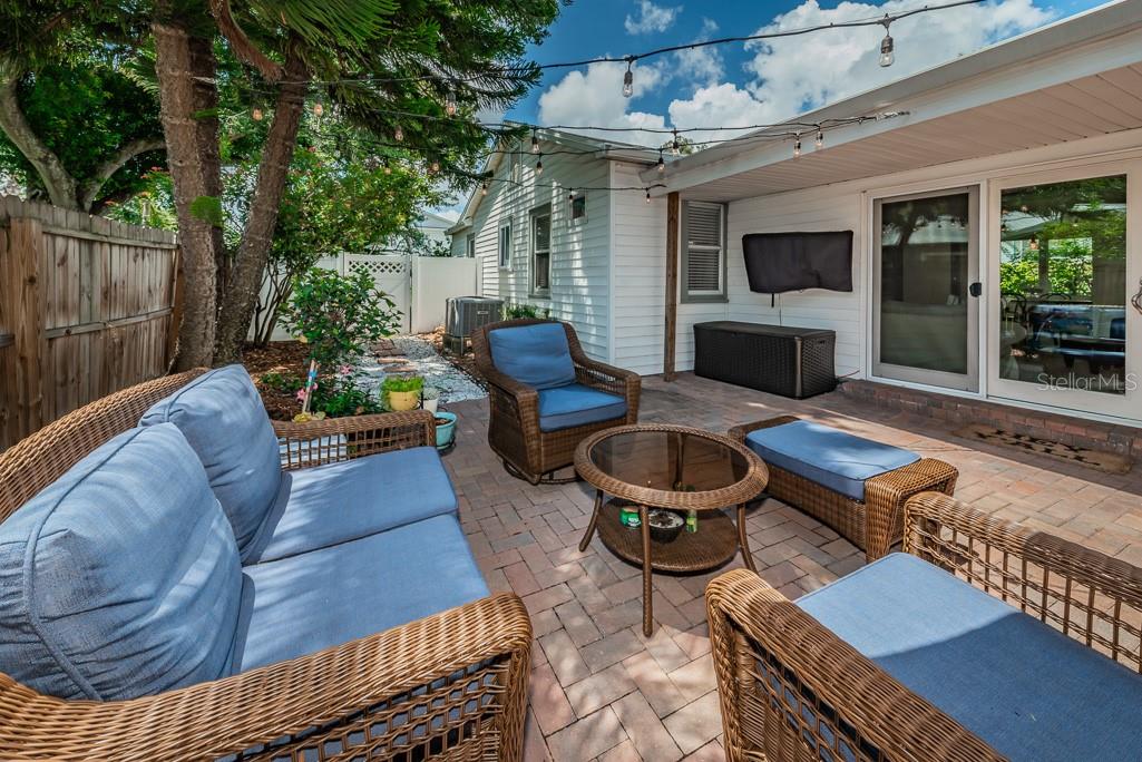 OLD KENTUCKY - Residential Lease