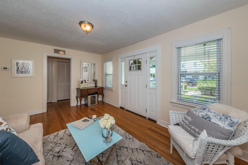 OLD KENTUCKY - Residential Lease