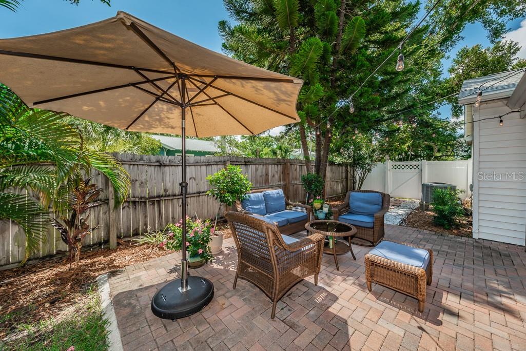 OLD KENTUCKY - Residential Lease