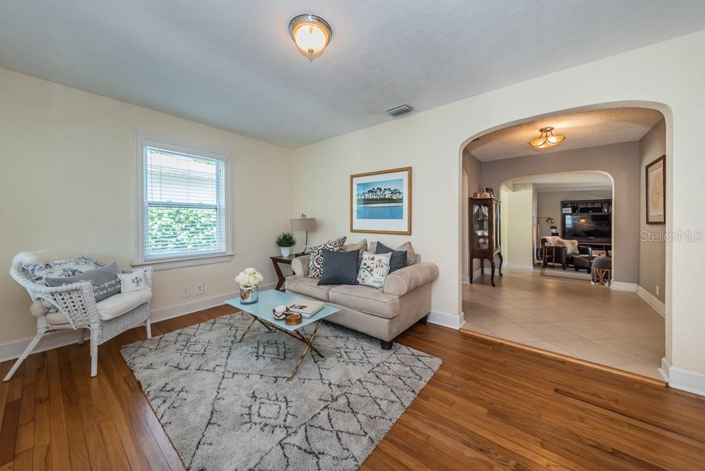 OLD KENTUCKY - Residential Lease