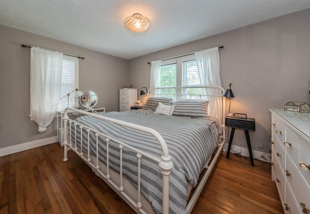 OLD KENTUCKY - Residential Lease