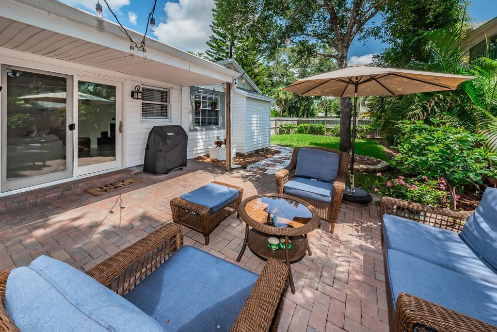 OLD KENTUCKY - Residential Lease