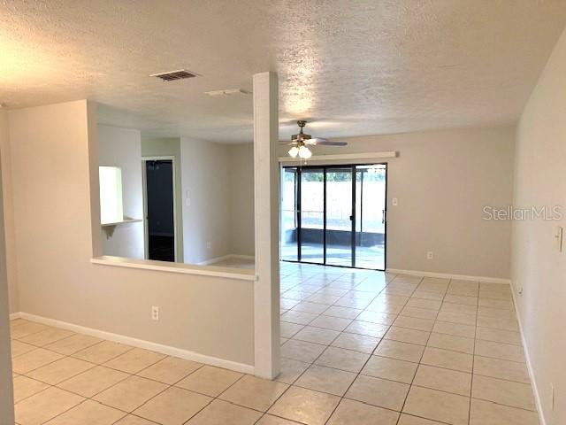 COUNTRY PLACE UNIT 03 B - Residential Lease