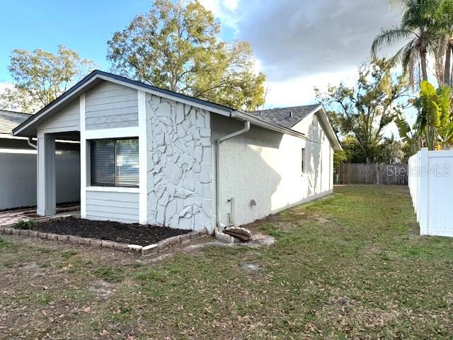 COUNTRY PLACE UNIT 03 B - Residential Lease