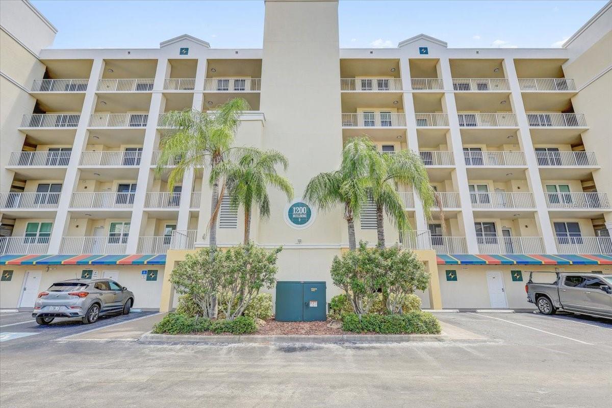 COUNTRY CLUB CONDO AT EAST BAY - Residential