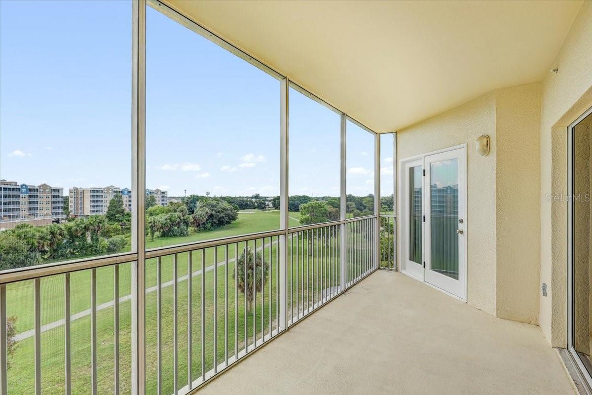 COUNTRY CLUB CONDO AT EAST BAY - Residential