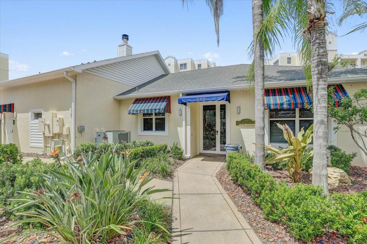 COUNTRY CLUB CONDO AT EAST BAY - Residential