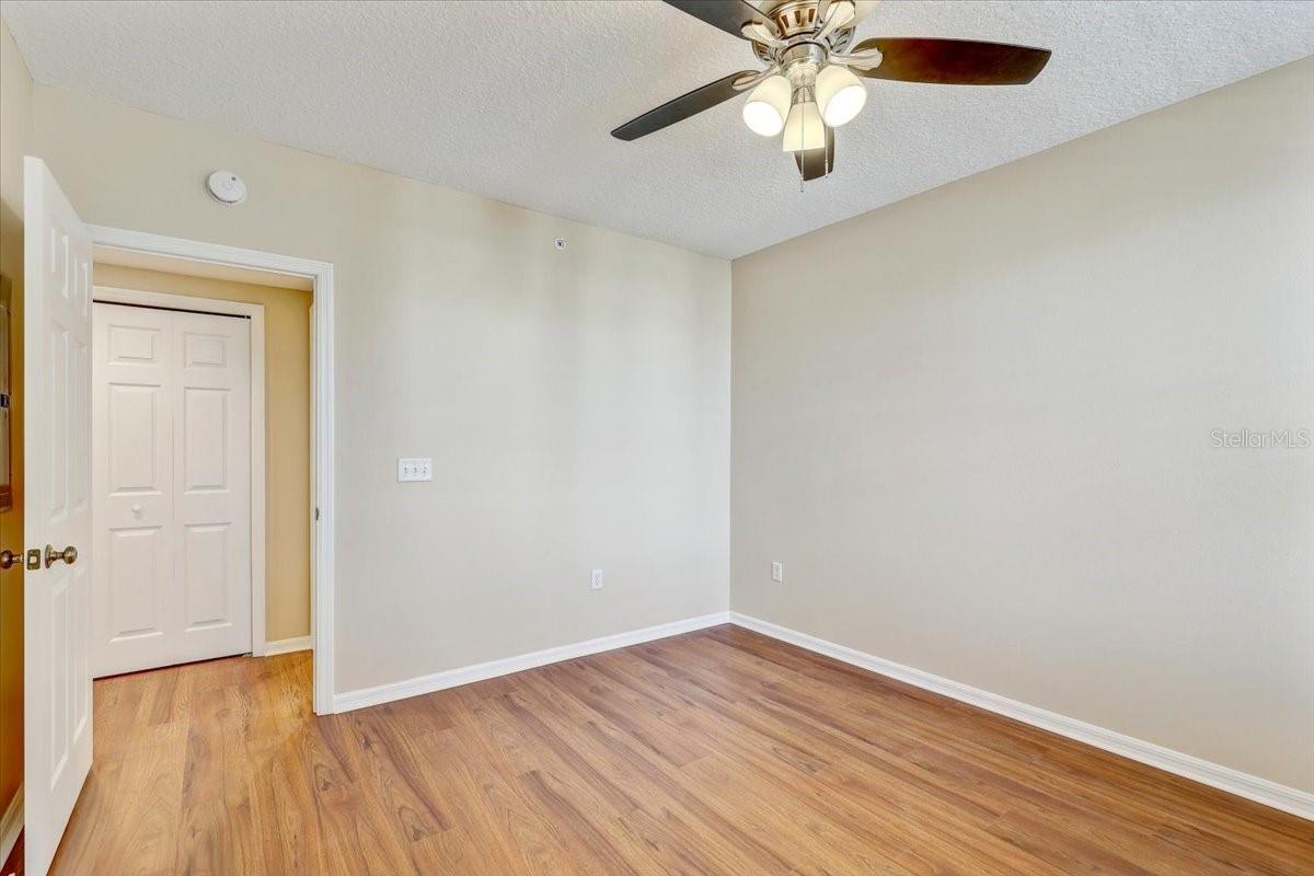 COUNTRY CLUB CONDO AT EAST BAY - Residential