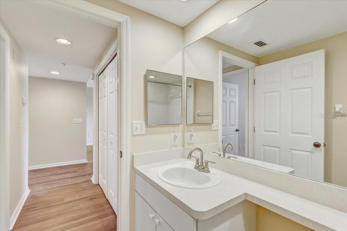 COUNTRY CLUB CONDO AT EAST BAY - Residential