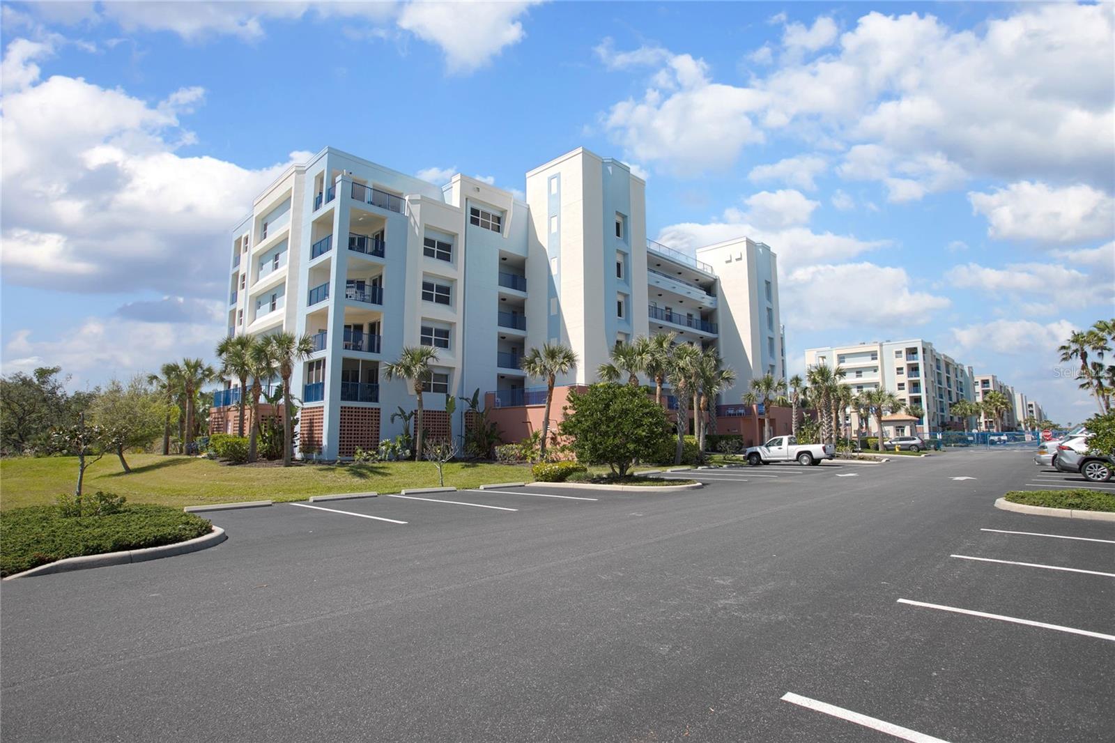 5300 S ATLANTIC AVENUE 17-303
