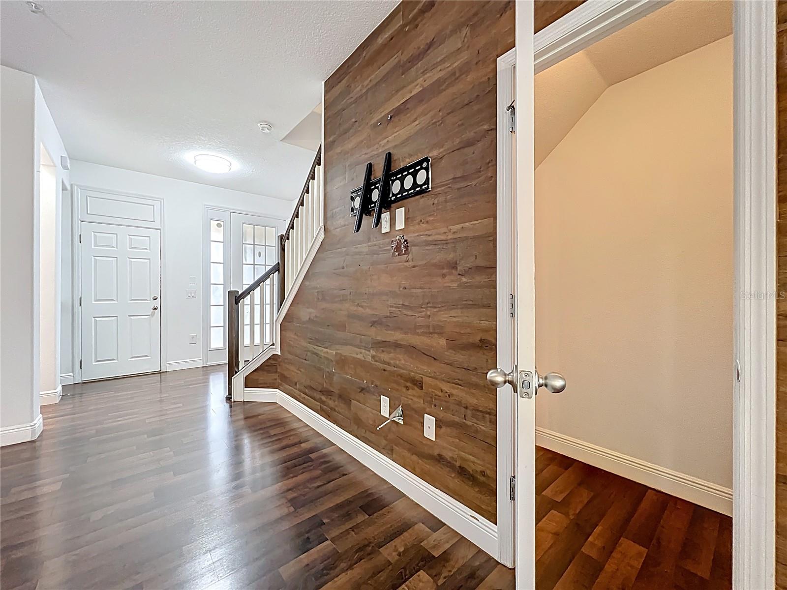 TUSCANY PLACE TWNHMS - Residential