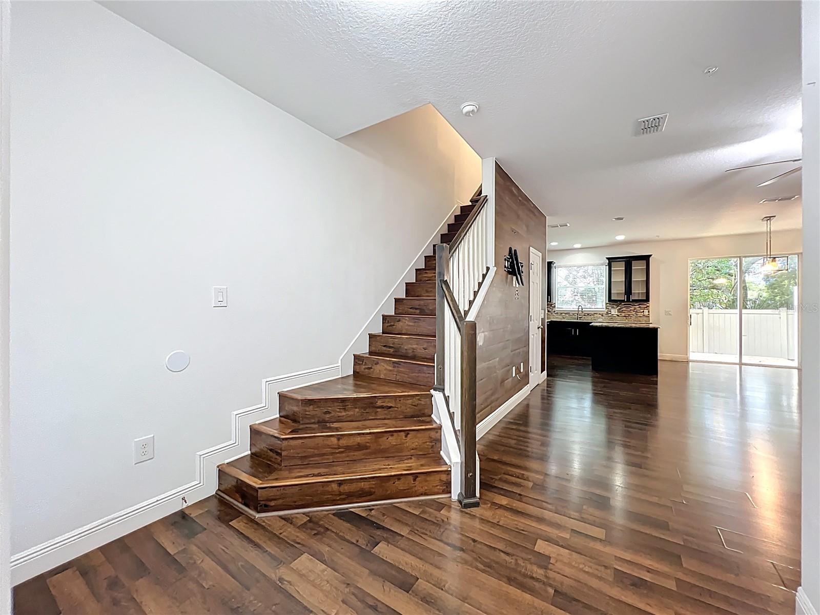 TUSCANY PLACE TWNHMS - Residential