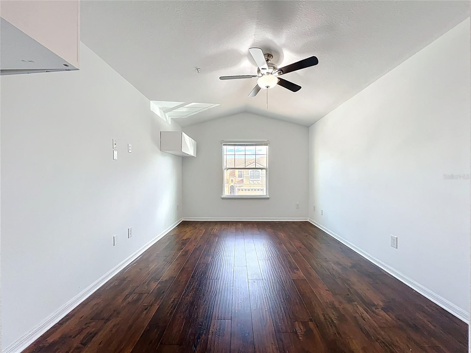 TUSCANY PLACE TWNHMS - Residential